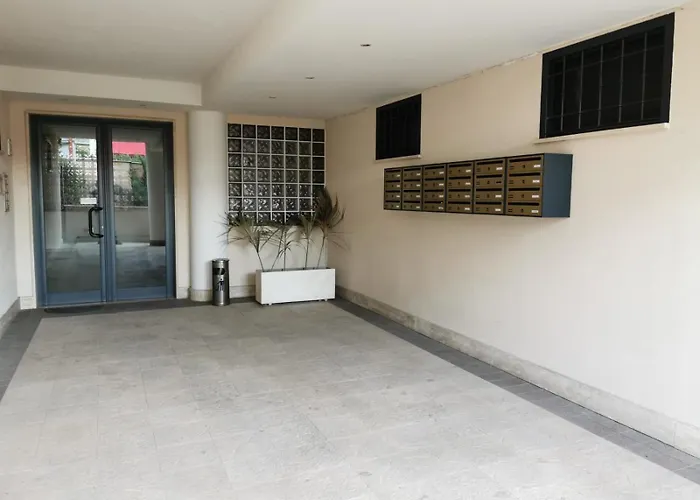 Palmi Apartments